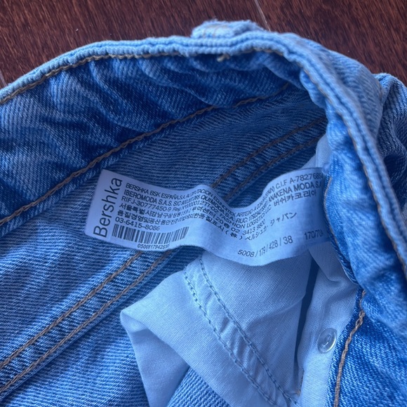 Bershka Distressed Denim Jeans - Picture 5 of 8